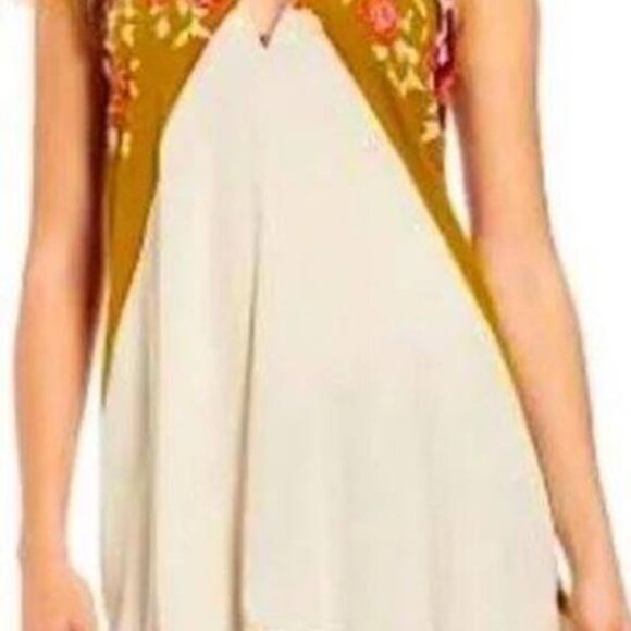 Free People Beat of my Heart Mock Neck Tunic Tank - Picture 4 of 12